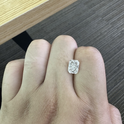 Beli 2.06 Karat Laboratorium Tumbuh Berlian Radiant Sintetis Berlian VS2 G online manufacture