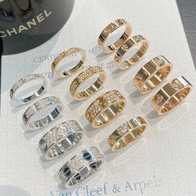 Beli Cinta Wedding Band Diamond Paved Replika Cincin Pernikahan 18k Emas online manufacture