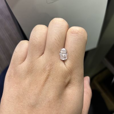 2.52 Karat Lab Created Cushion Cut Diamond VS1 Clarity OEM ODM